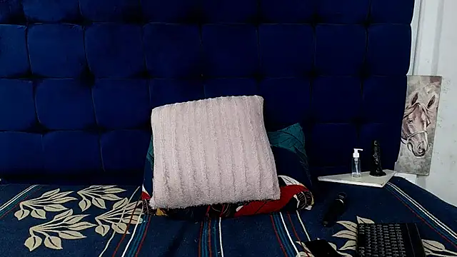 AriesCake online show from 03/18/26, 03:03