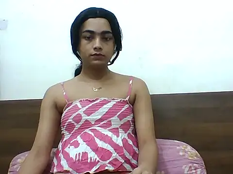 Snapshot of lilysstone12 chatting on 06/04/26, 06:56 lilysstone12 online show from 06/04/26, 06:56