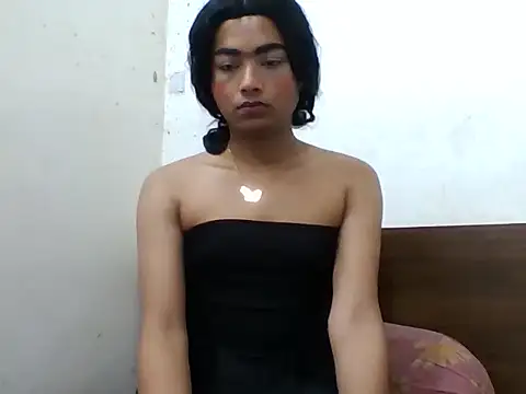 lilysstone12 online show from 12/13/25, 08:04