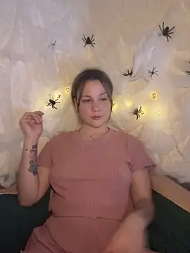 mollygirll online show from 10/21/25, 06:18