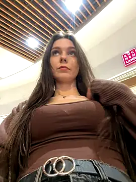 MilaBee online show from 12/03/25, 09:20