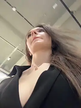 MilaBee online show from 02/19/26, 11:18