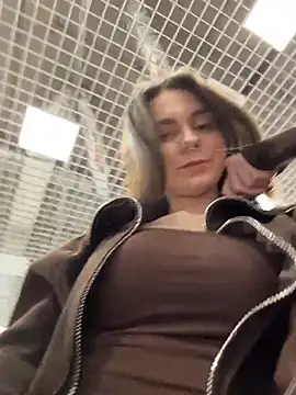 MilaBee online show from 04/14/26, 07:57