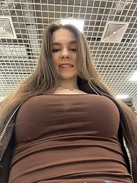 MilaBee online show from 03/25/26, 07:19