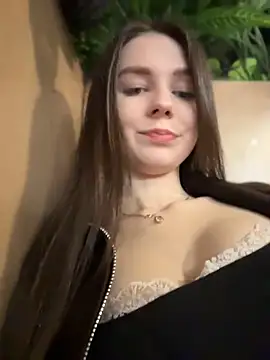 MilaBee online show from 04/08/26, 07:43