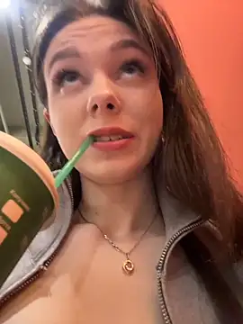 MilaBee online show from 02/21/26, 11:23