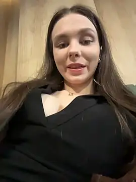 MilaBee online show from 03/02/26, 05:08