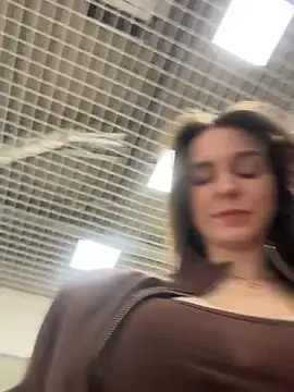 MilaBee online show from 02/22/26, 11:12