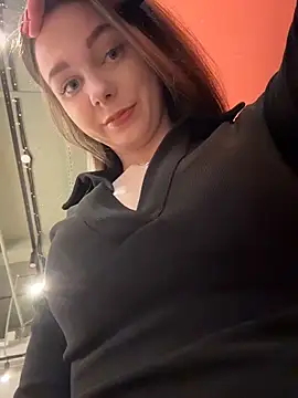 MilaBee online show from 04/11/26, 10:19