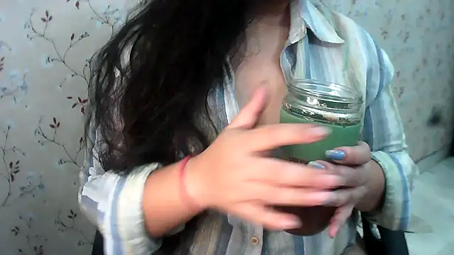 sonali4 online show from 11/30/25, 10:27