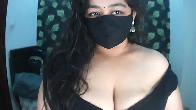Snapshot of sonali4 chatting on 07/14/26, 12:44 sonali4 online show from 07/14/26, 12:44