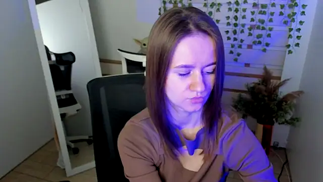 Catherine e online show from 09/27/25, 12:11