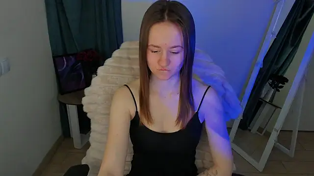 Catherine e online show from 12/15/25, 09:09