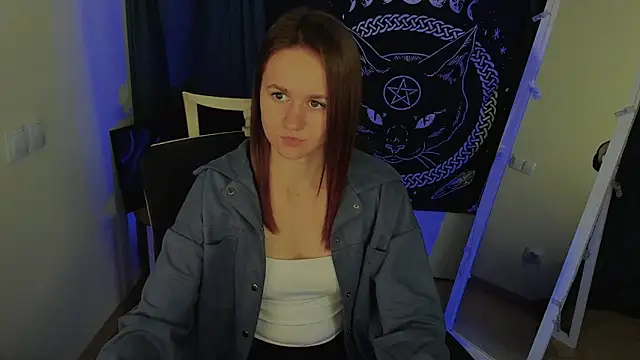 Catherine e online show from 10/23/25, 06:28