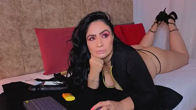 angelinarouse  online show from 05/26/26, 12:20