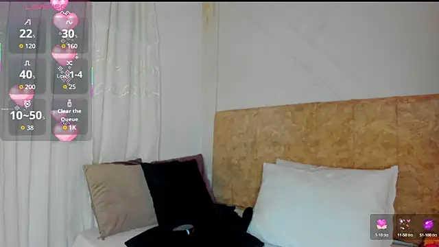 angelinarouse  online show from 11/30/25, 01:50