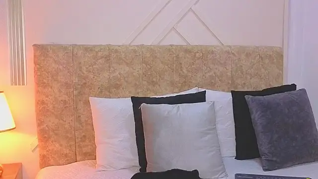 angelinarouse  online show from 02/10/26, 03:38