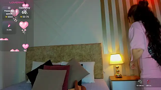 angelinarouse  online show from 10/26/25, 02:45