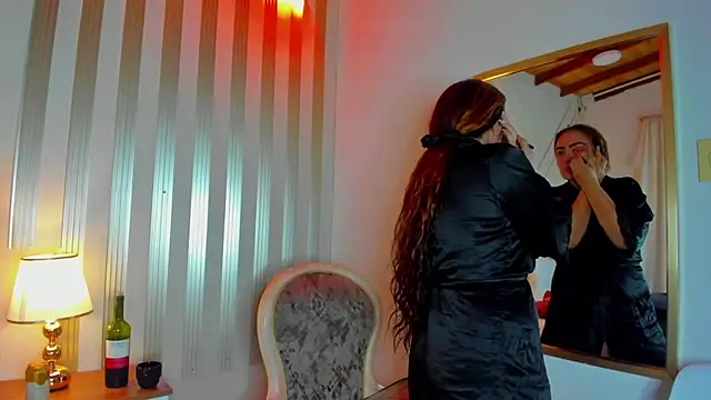 angelinarouse  online show from 10/27/25, 11:38