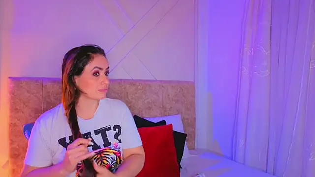 angelinarouse  online show from 04/15/26, 03:12