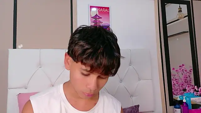 Ethan Westt online show from 04/08/26, 09:27