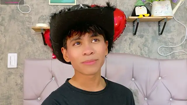 Ethan Westt online show from 02/17/26, 08:17