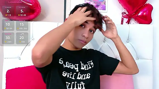 Ethan Westt online show from 03/02/26, 09:11