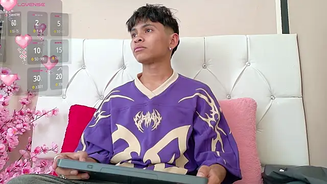 Ethan Westt online show from 10/29/25, 08:19