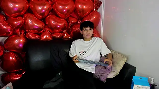 Ethan Westt online show from 02/24/26, 08:53