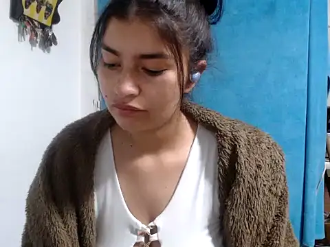 Snapshot of AlanaHotxx chatting on 10/02/25, 07:23 AlanaHotxx online show from 10/02/25, 07:23