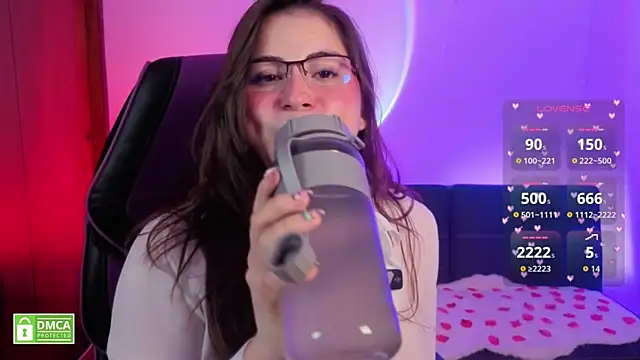 Snapshot of Taiga_Cute chatting on 11/14/25, 06:50 Taiga Cute online show from 11/14/25, 06:50