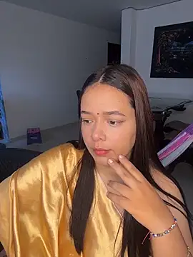 Snapshot of Deepika_padukoneNisha chatting on 10/17/25, 11:45 Deepika padukoneNisha online show from 10/17/25, 11:45