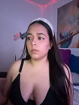 Snapshot of Deepika_padukoneNisha chatting on 11/15/25, 06:23 Deepika padukoneNisha online show from 11/15/25, 06:23