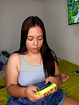 Snapshot of Deepika_padukoneNisha chatting on 09/18/25, 11:13 Deepika padukoneNisha online show from 09/18/25, 11:13