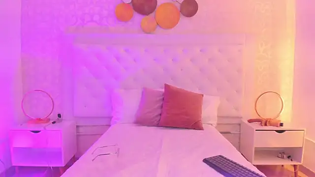 debora scoot online show from 10/29/25, 10:25