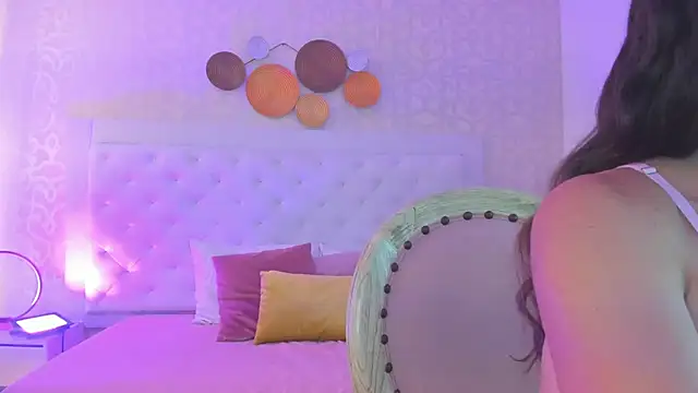 debora scoot online show from 10/22/25, 10:25