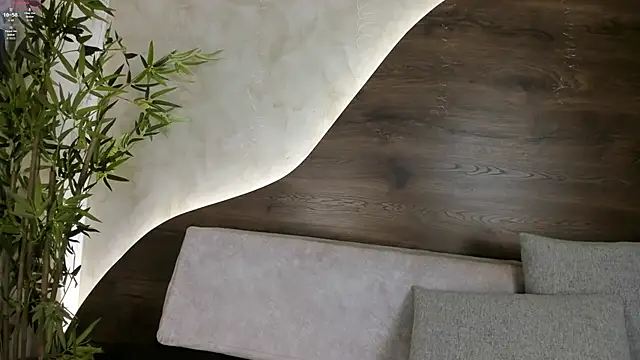 mia lacy  online show from 11/09/25, 04:55