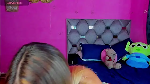 Snapshot of hanna_tss chatting on 05/15/26, 09:29 hanna tss online show from 05/15/26, 09:29