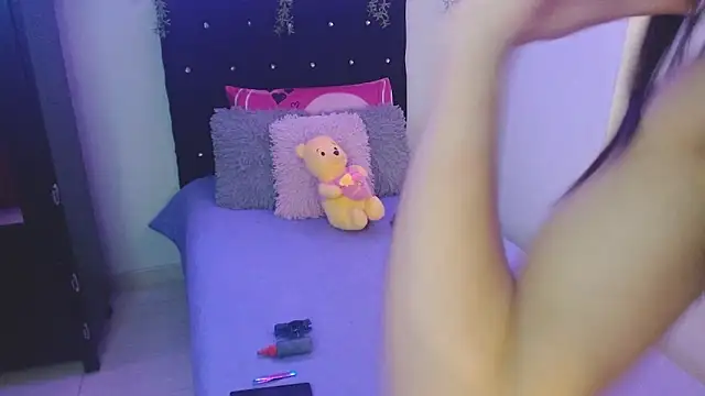 Snapshot of Lyaa_Cute chatting on 11/05/25, 01:42 Lyaa Cute online show from 11/05/25, 01:42