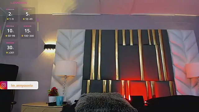 SaraJonness online show from 09/30/25, 12:55