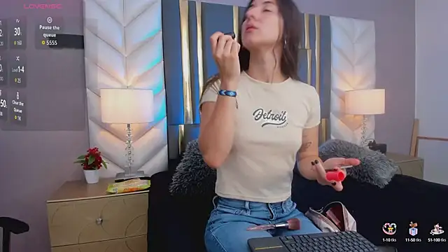 SaraJonness online show from 09/09/25, 12:36