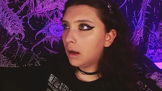 mikaskullcs online show from 11/19/25, 10:10