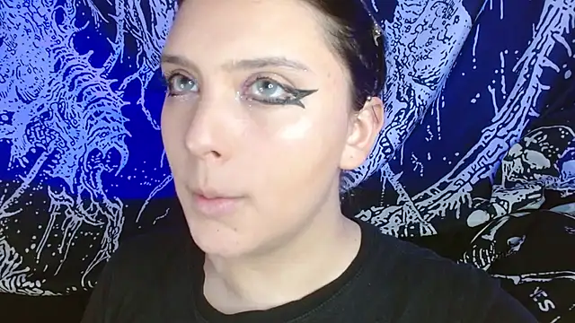 mikaskullcs online show from 11/12/25, 09:18