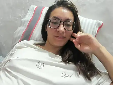 Snapshot of DulceXmile chatting on 02/12/26, 03:12 DulceXmile online show from 02/12/26, 03:12