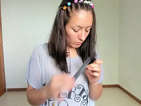 Snapshot of DulceXmile chatting on 10/29/25, 04:50 DulceXmile online show from 10/29/25, 04:50