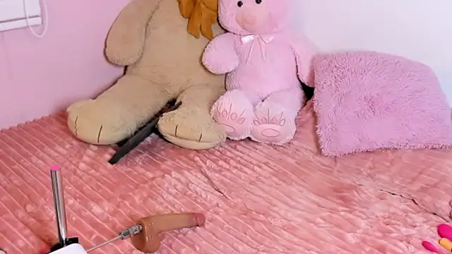 BritanyLin   online show from 11/29/25, 06:24