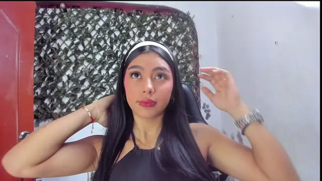 Sarahbrowm  online show from 10/06/25, 07:14