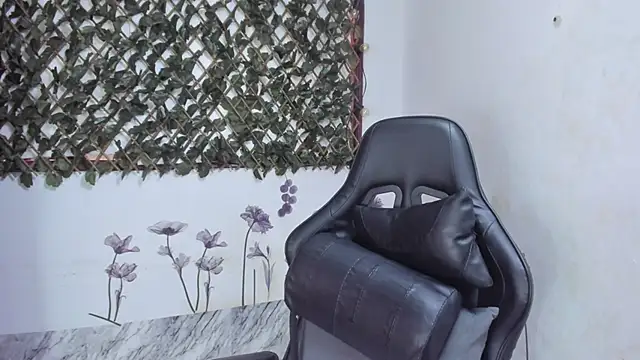 Sarahbrowm  online show from 10/20/25, 07:03