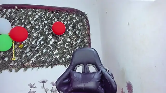 Sarahbrowm  online show from 11/06/25, 07:51