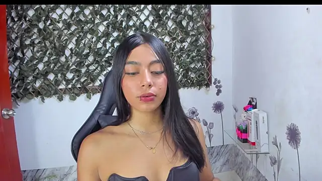 Sarahbrowm  online show from 11/22/25, 07:13